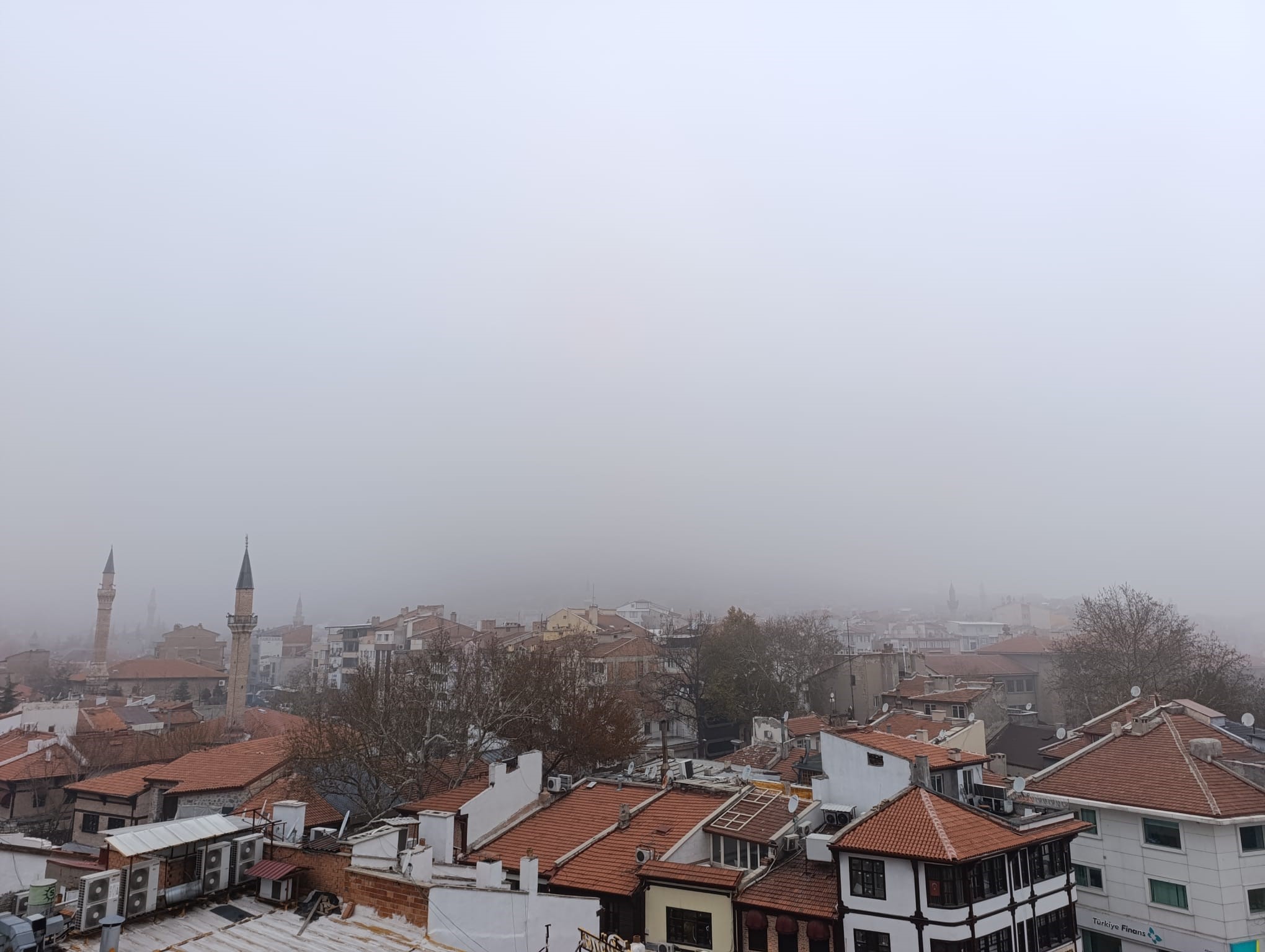 Afyonkarahisar’da Tarihi Kale Görünmez Oldu!