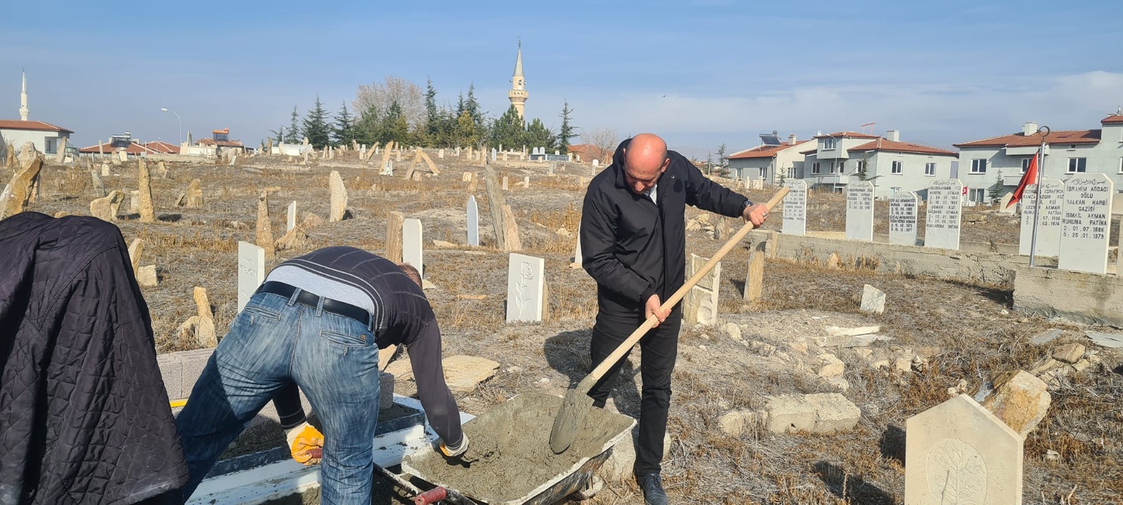 Şehidin mezarı 36 yıl sonra yapıldı!