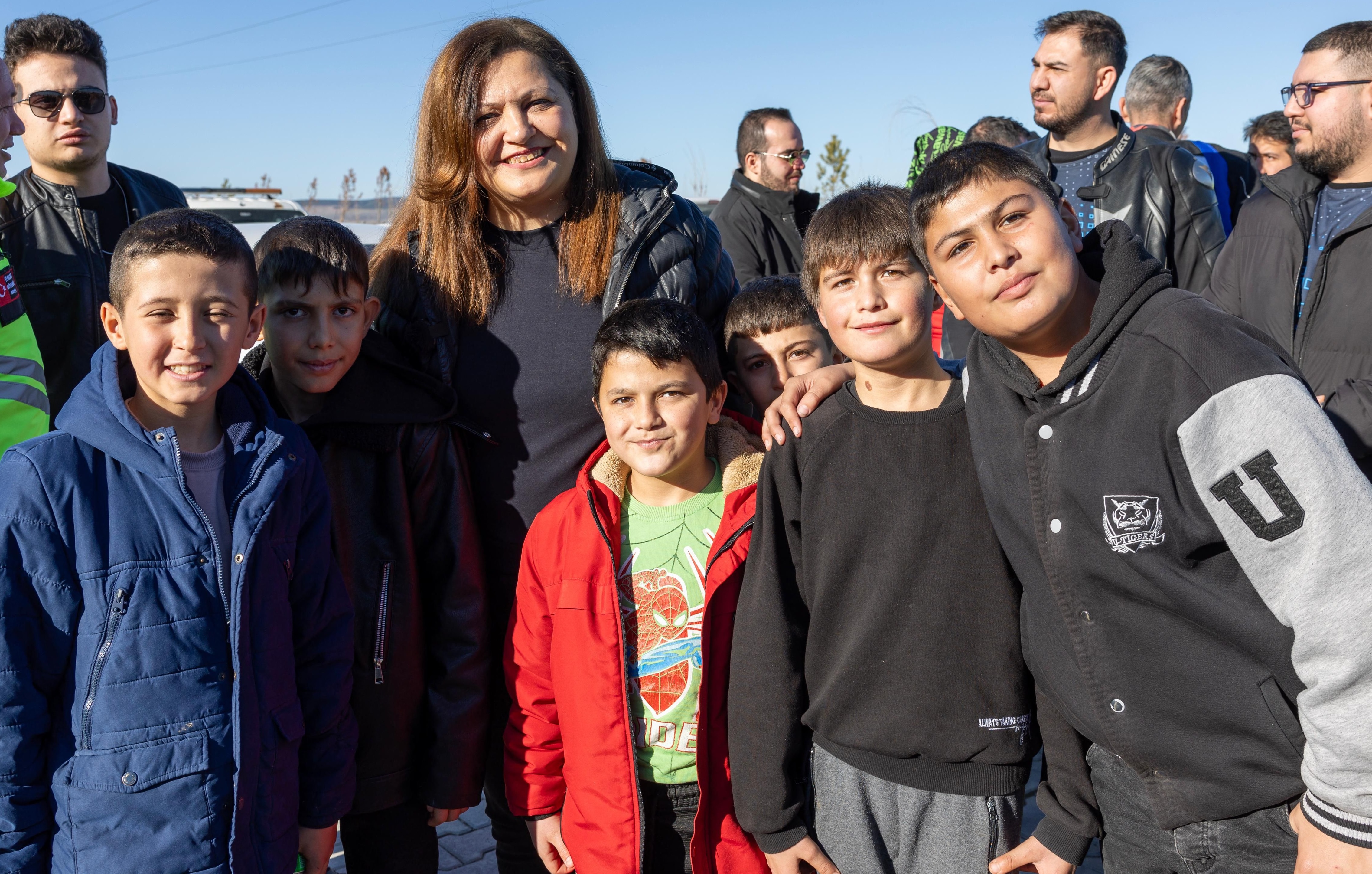 Tomris Hatun Rahvan At Tesisleri 