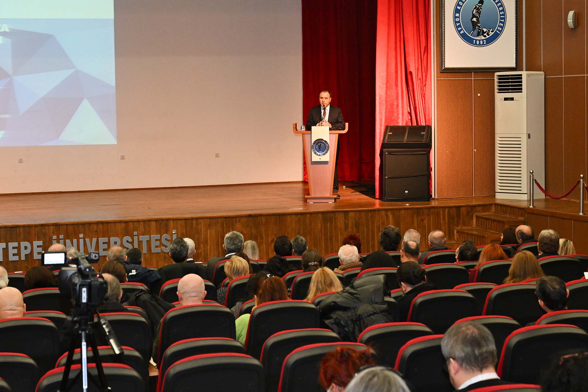 Afyon Kocatepe Üniversitesi, sanat alanında da iddialı!