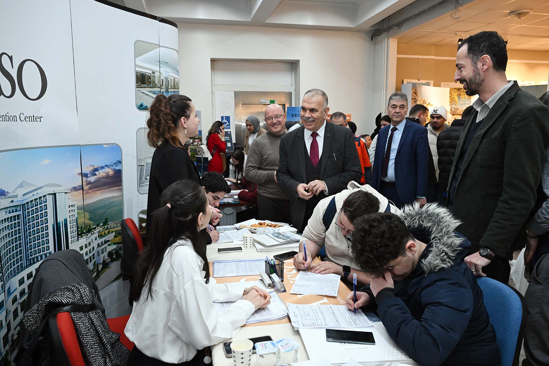 Bavulunu topla, kariyer yolculuğun başlıyor: Afyon Kocatepe Üniversitesi’nde büyük buluşma!