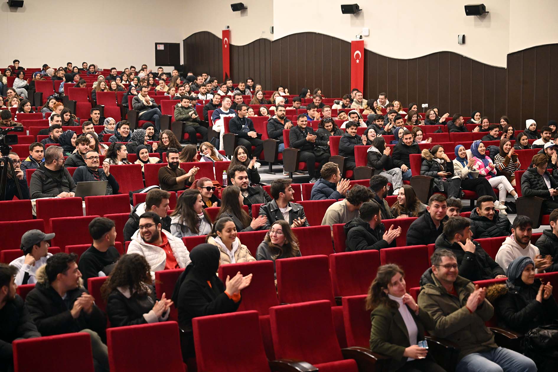 İŞKUR Gençlik Programı'na katılacak AKÜ öğrencileri kura ile belirlendi