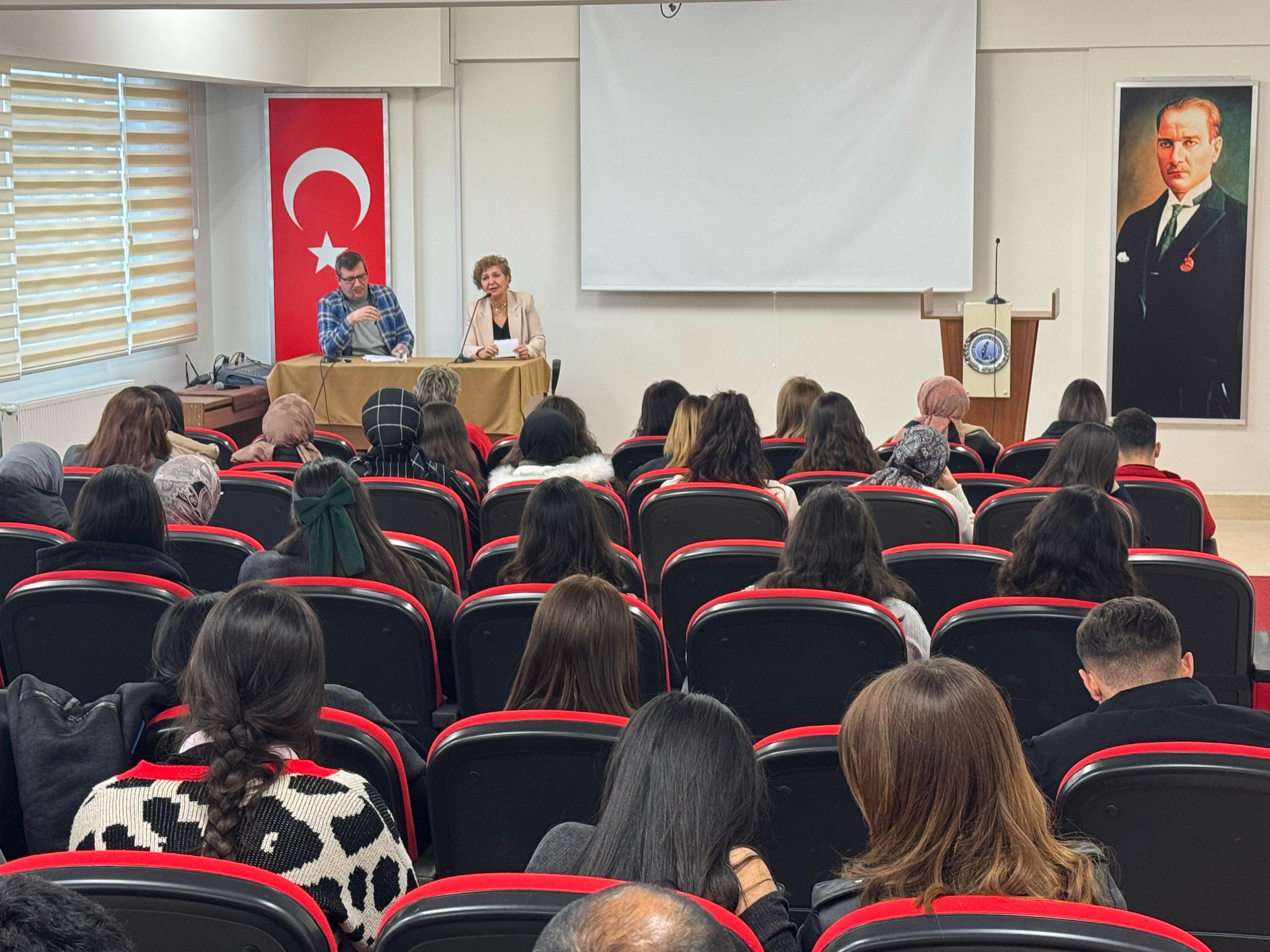 Afyon’da “Dünden Bugüne Radyo Yayıncılığı” Konulu Seminer Düzenlendi