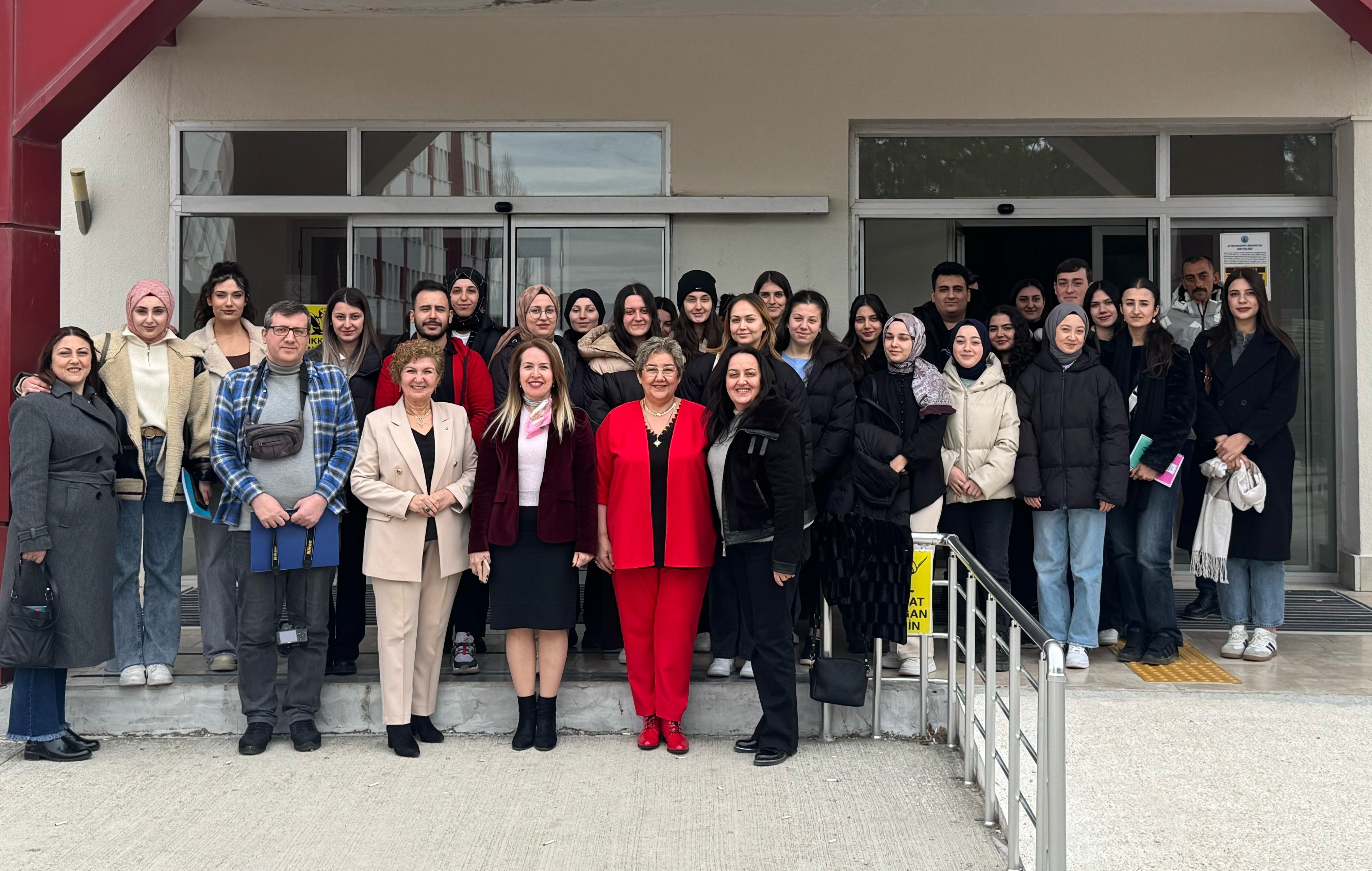 Afyon’da “Dünden Bugüne Radyo Yayıncılığı” Konulu Seminer Düzenlendi