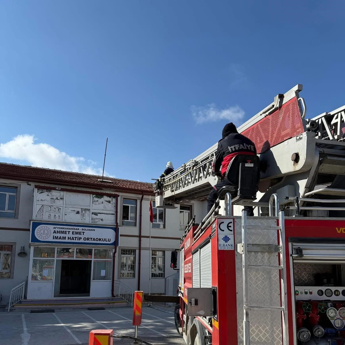 Afyon’da yangın tatbikatı gerçeğini aratmadı!