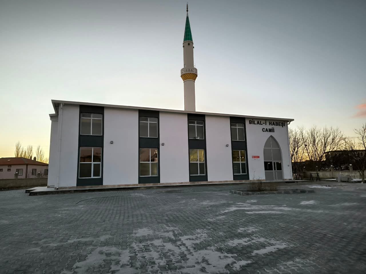 İscehisar Bilal-i Habeş-i Camii ibadete açıldı