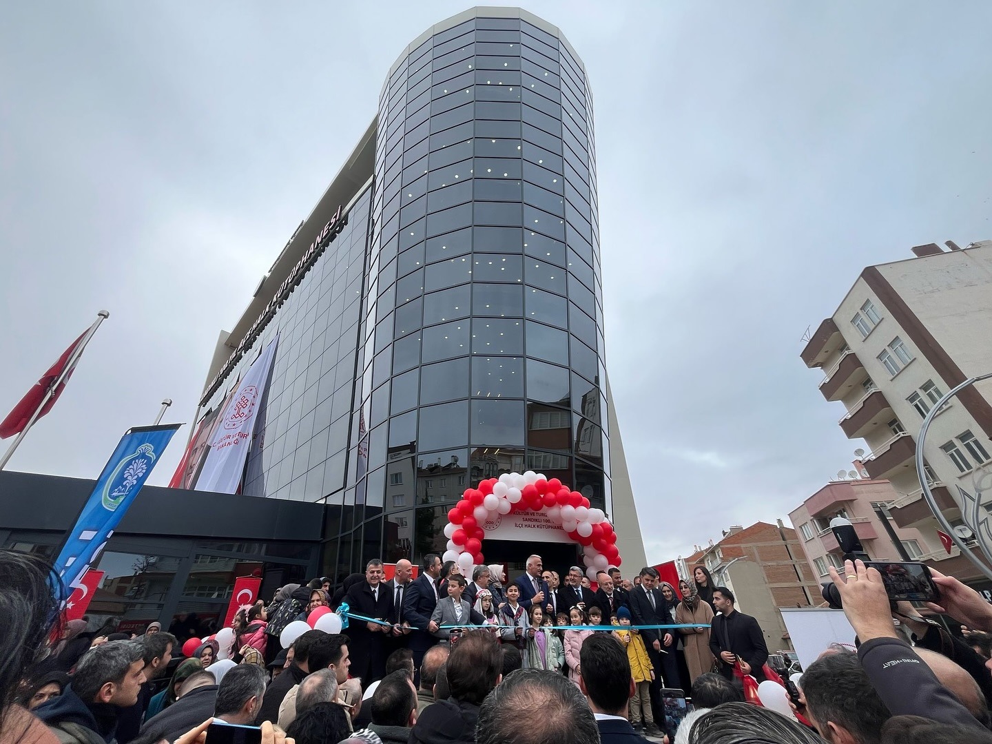 Bakan Ersoy’dan, Afyon’a beş yeni kütüphane müjdesi!