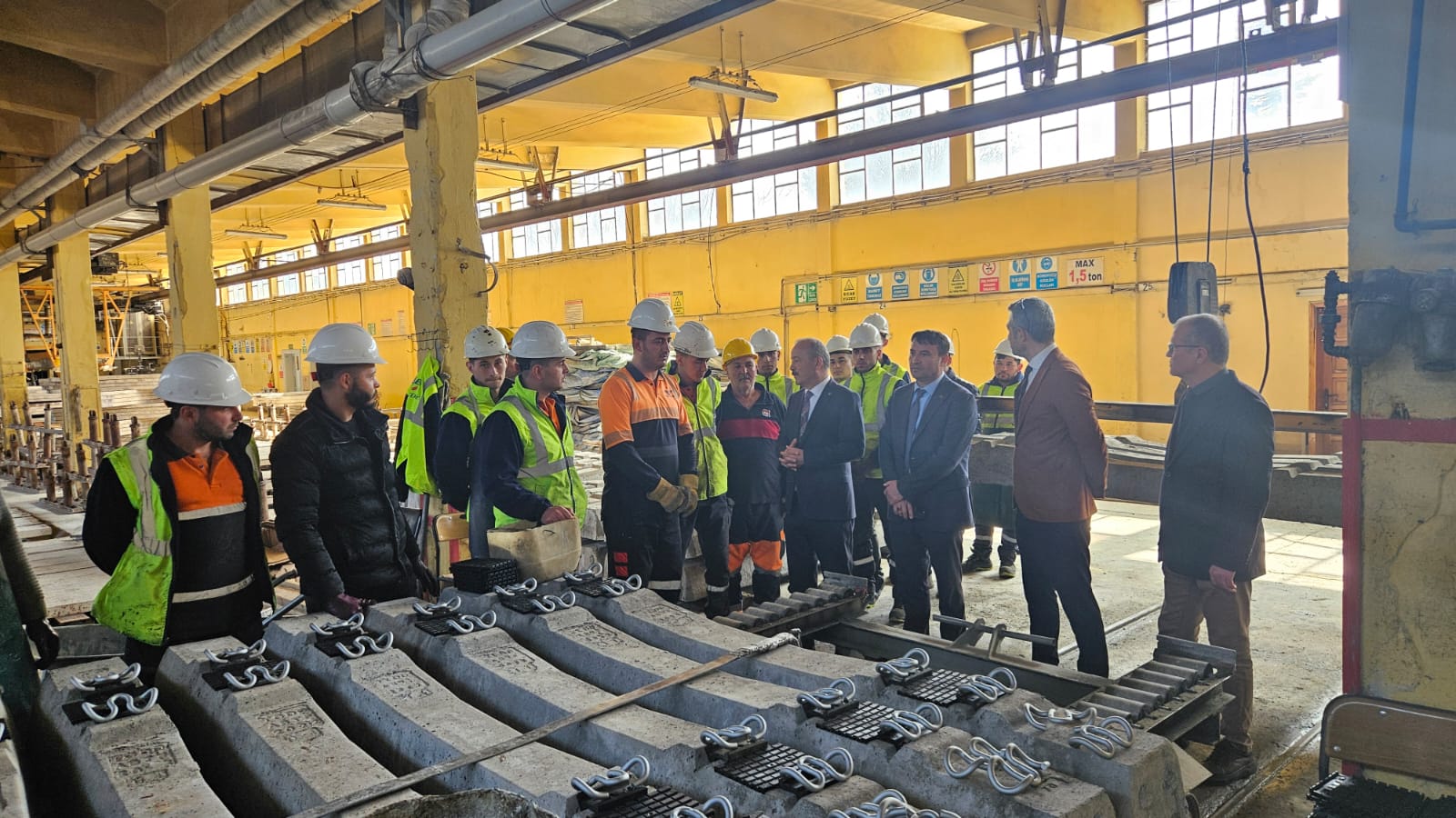 Afyon Vekili Taytak Müjdeyi Verdi: “Fabrika Güçleniyor, İstihdam Artıyor!”