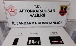 Afyon’da Jandarma zehir tacirini uyuşturucuyu satamadan yakaladı!