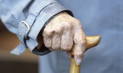 Parkinson hastalığı nedir? Kimlerde görülür? Belirtileri ve nedenleri nedir? Parkinson nasıl tedavi edilir?