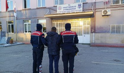 Afyon'da Hapis cezalarıyla aranan 2 kişiyi jandarma yakaladı