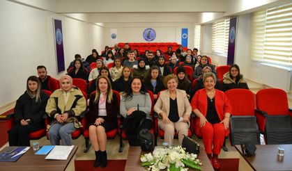 Afyon’da “Dünden Bugüne Radyo Yayıncılığı” Konulu Seminer Düzenlendi
