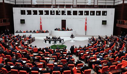 Meclis Genel Kurulu'nda 28 Şubat Tartışması: Siyasi Partilerden Çarpıcı Açıklamalar