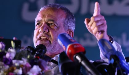 İran Cumhurbaşkanı Pezeşkiyan, Türkçe Şiir Okuduğu İçin Uyarıldı!