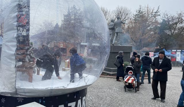 Eskişehir'de Miniklerin Kar Küresi Heyecanı