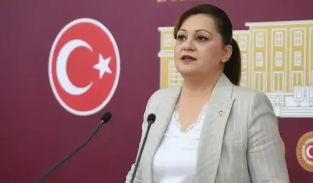 AK Partili Zeybek'e gelince mübah, CHP'li Köksal'a gelince günah!